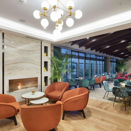 Отель Doubletree By Hilton Афьон Экстерьер фото